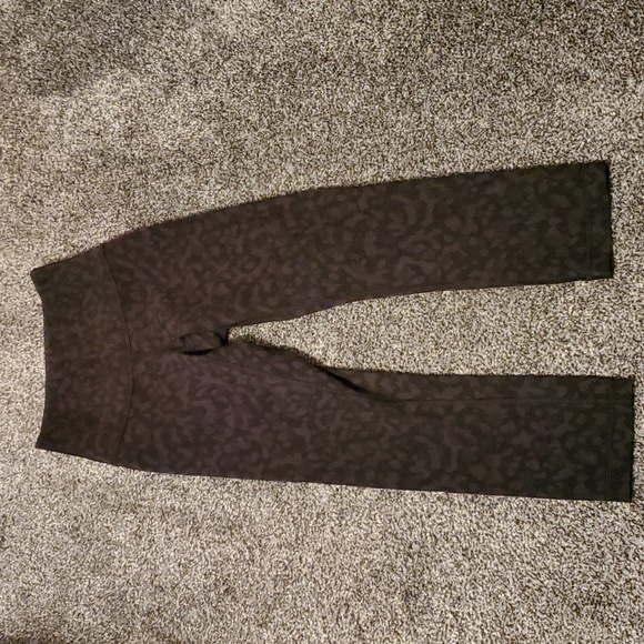 lululemon athletica Pants - #185 Wunder under Lululemon cropped leggings size 2 B42a